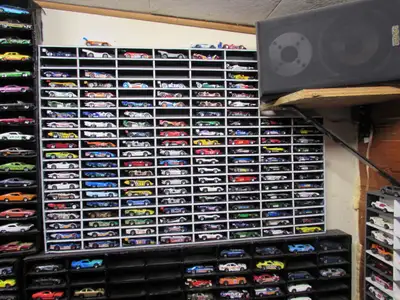 Hot Wheels Die Cast Display Racks -Fits: Hot Wheels, M2, Matchbox Johnny Lightning, Maistro, Yatming...