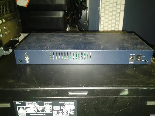 DATTO L8 8-PORT GIGABIT POE+ CLOUD MANAGED NETWORK SWITCH 1000+ in Other in City of Montréal - Image 3