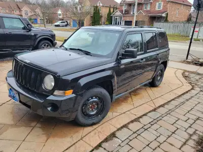 Selling my 2009 Jeep Patriot North 4x4, great for a beater car. Only 126000kms. Runs great. Currentl...