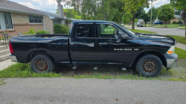 2012 Ram 1500 5.7L in Cars & Trucks in London - Image 3
