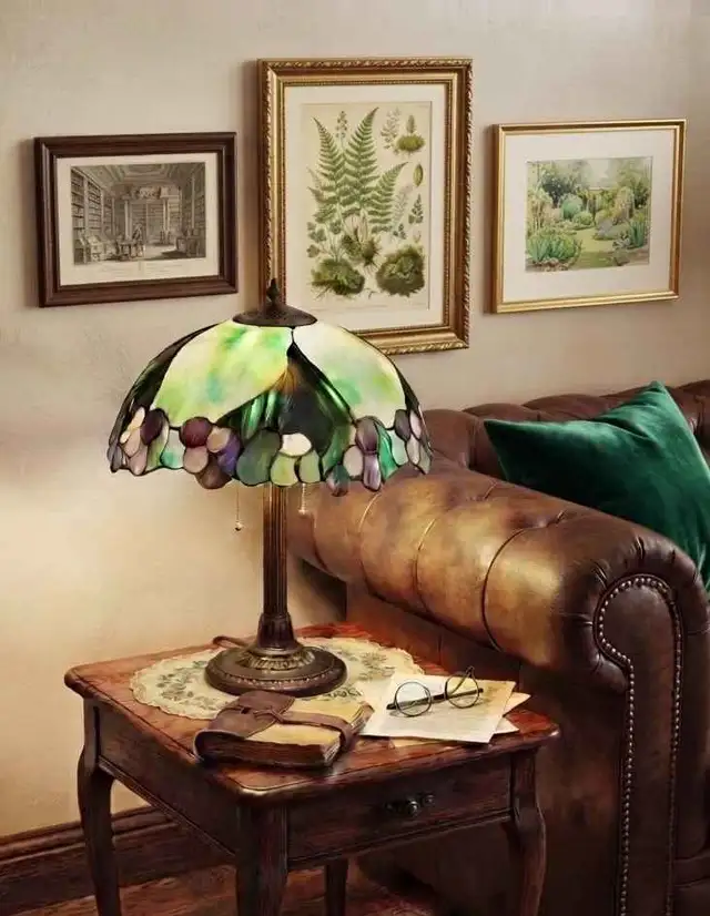 Vintage Tiffany-Style Table Lamp