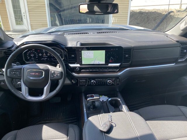 J’offre 2000$ cash transf location GM sierra 1500 élévation 2026 — photo 5