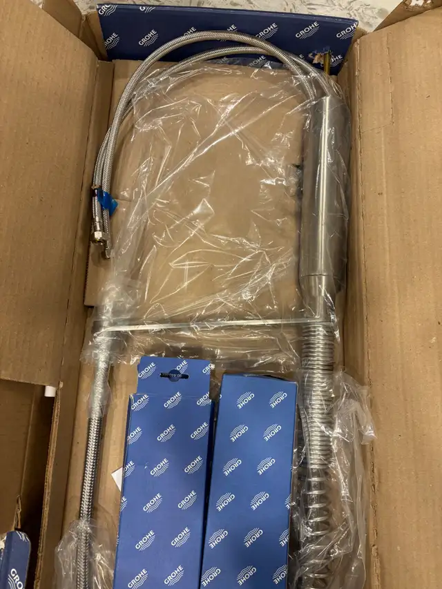 GROHE High end Kitchen faucet  - K7 Semi-Pro Kitchen in Plumbing, Sinks, Toilets & Showers in Markham / York Region - Image 7