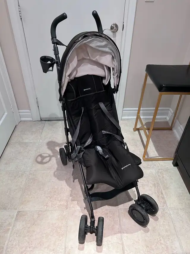 Uppababy Vista Travel Stroller in Strollers, Carriers & Car Seats in Mississauga / Peel Region - Image 2
