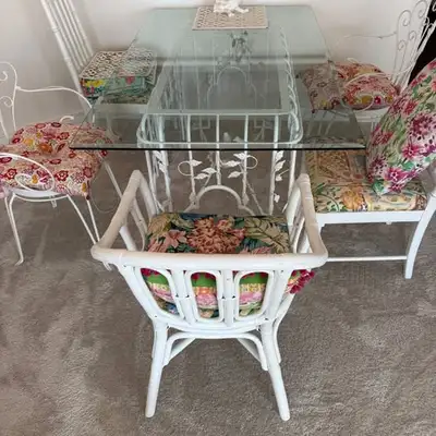 Wrought Iron Dining Table w chairs | Table en fer forgé, View more