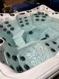 Refurbished Dynasty 7 foot hot tub