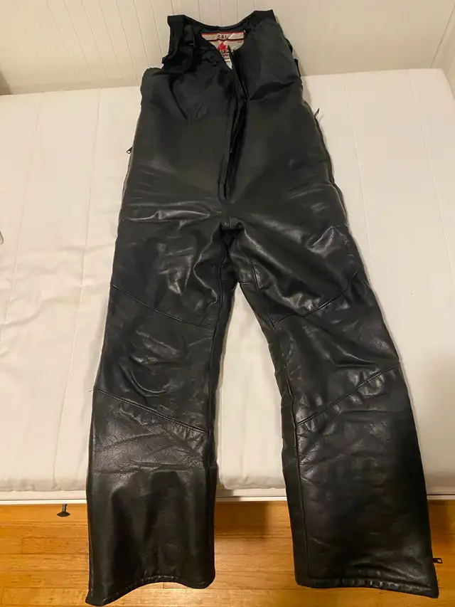 Women’s Leather Snowmobile Suit - price slashed in Women's - Tops & Outerwear in Calgary - Image 7