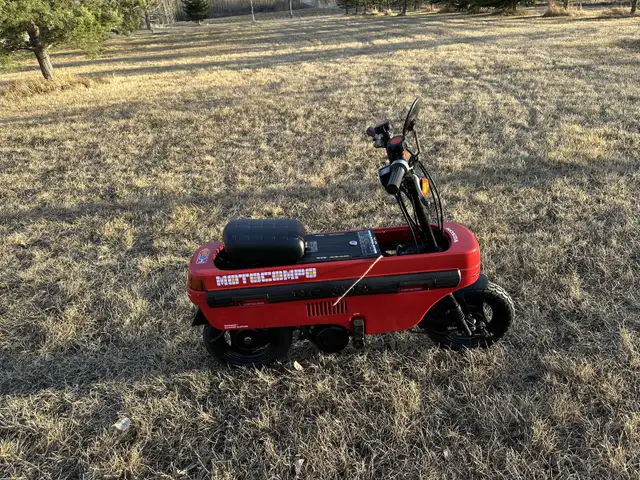 1981 Honda Motocompo  in Scooters & Pocket Bikes in Edmonton - Image 6