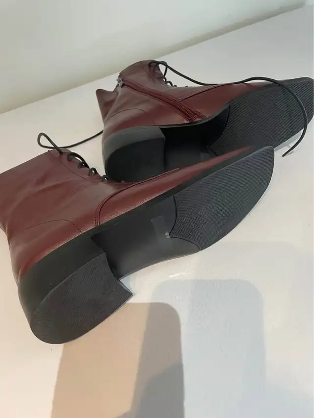Women's Leather Boots Size 7 in Women's - Shoes in Windsor Region - Image 8