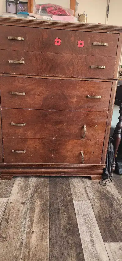 2 antique oak dressers Gorgeous pieces First one has 2 handles needing screws but everything else in...