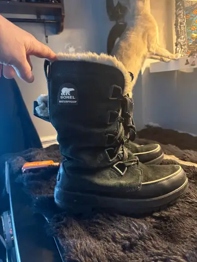 SOREL WOMEN SZ 9 BOOTS, View more