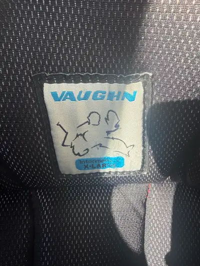 Vaughan V10 Intermediate XL Goalie Pants Red, View more