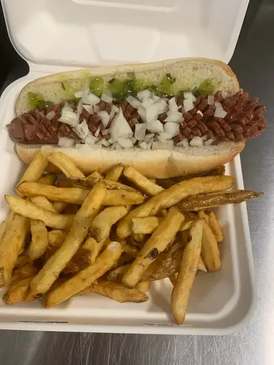 Looking for a line cook with experience to work in my food truck foxboro foodland location we have a...