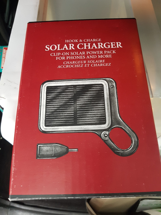 Restoration Hardware Solar Charger in Cell Phone Accessories in Mississauga / Peel Region - Image 2