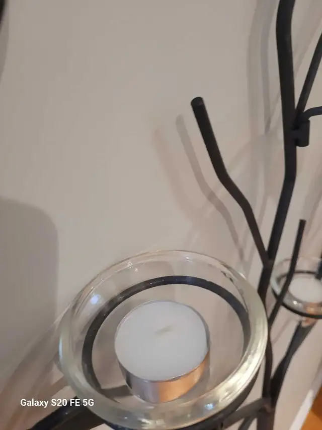Decorative Metal Tree Wall Sconce with Tea Light Candle Holder in Home Décor & Accents in Ottawa - Image 6