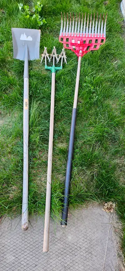 Free gardening tools - PENDING PICKUP, View more