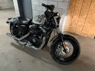 2014 Harley Davidson Sportster forty eight XL1200X Mint condition 7441km. Chrome tank and fenders, s...