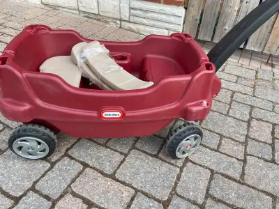 Little Tikes Cart Wagon Used in good condition The Little Tikes Cruisin' Wagon offers plenty of fun...