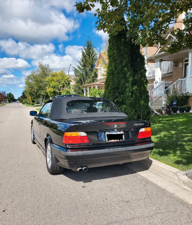 Black 1999 BMW 328I E36 convertible Ultimate driving machine in Classic Cars in Mississauga / Peel Region - Image 4