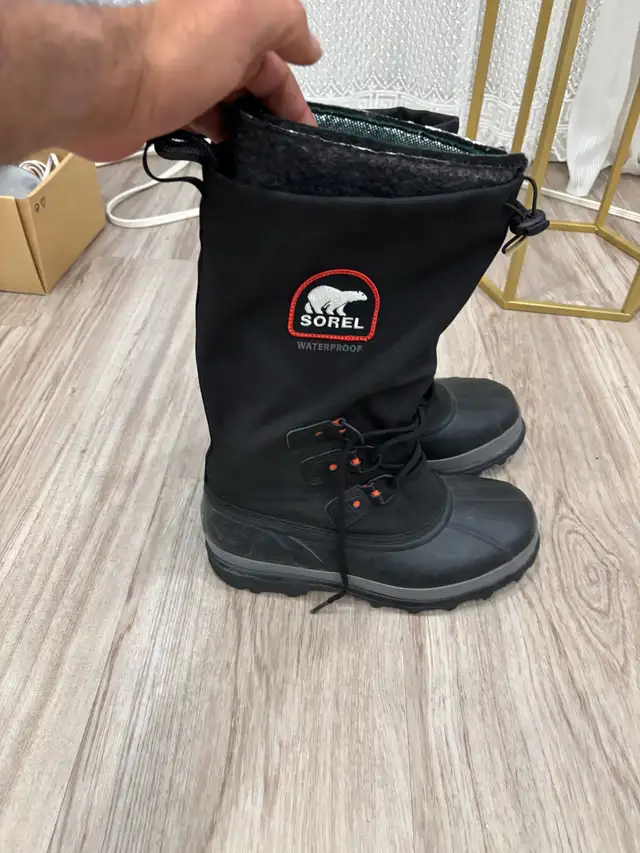 Sorel Waterproof Winter Boots Size 9 in Men's in City of Toronto - Image 3