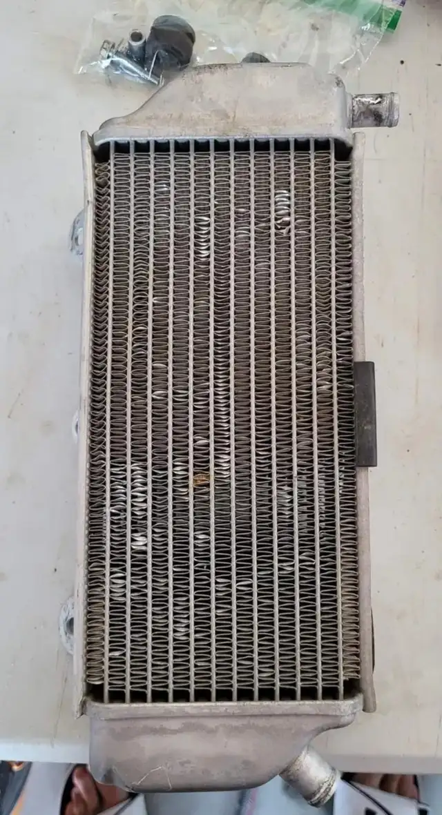 2018 YZ450FX and 2024 Yamaha T700 OEM Parts in Motorcycle Parts & Accessories in Renfrew - Image 3