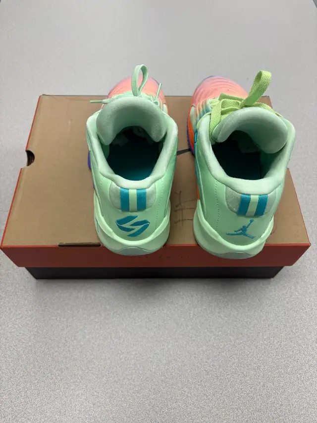 Nike Air Jordan Luka 3 Blurred Vision Vapor Green/ Basketball Sh in Men's Shoes in Lethbridge - Image 3