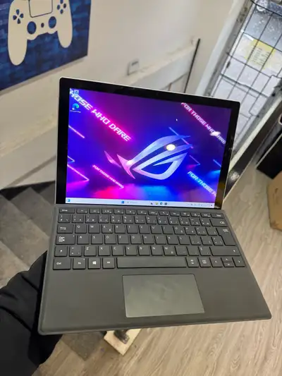 Microsoft Surface Pro 7+ – 650$ seulement ! i7 | 16GB RAM DDR5 | 512GB SSD Surface puissante et ultr...