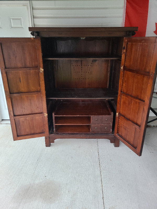 Storage Cabinet (solid wood) in Hutches & Display Cabinets in Oshawa / Durham Region - Image 2