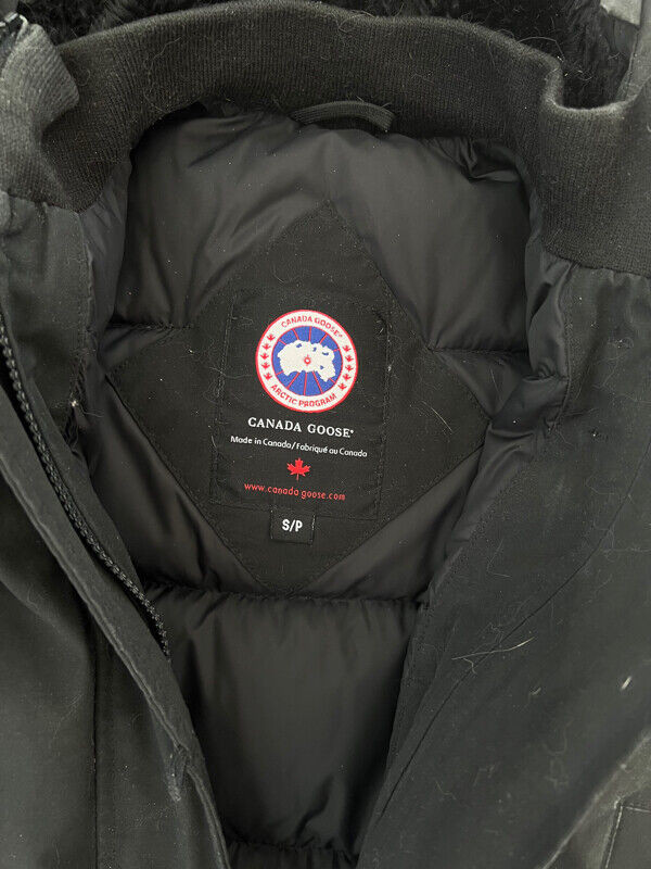 Canada Goose Black Jacket - Small, black in Women's - Tops & Outerwear in City of Toronto