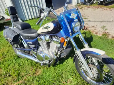 VERY CLEAN BIKE FOR THE YR. ALL STOCK RUNS EXCELLENT. NEW BATTERY , NEWER REAR TIRE, BRAND NEW FRONT...