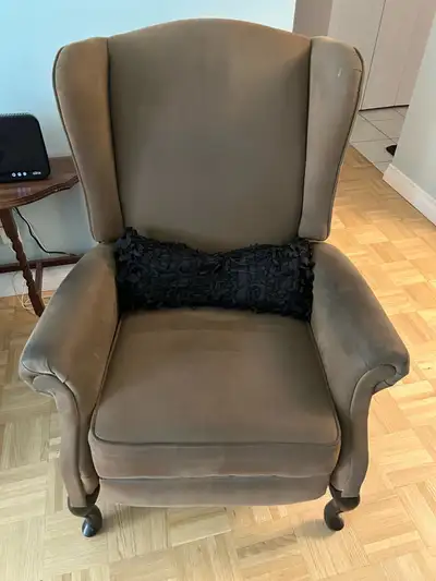 Fauteuil inclinable propre , View more