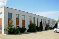 7890 SQUARE FOOT SHOWROOM/OFFICE/WAREHOUSE FOR LEASE W/END-DOCK