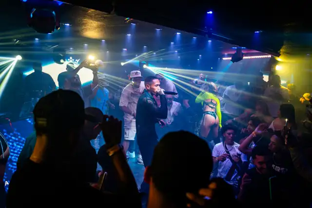  CALLING BARS, RESTAURANTS & EVENT VENUES 64960031499651121