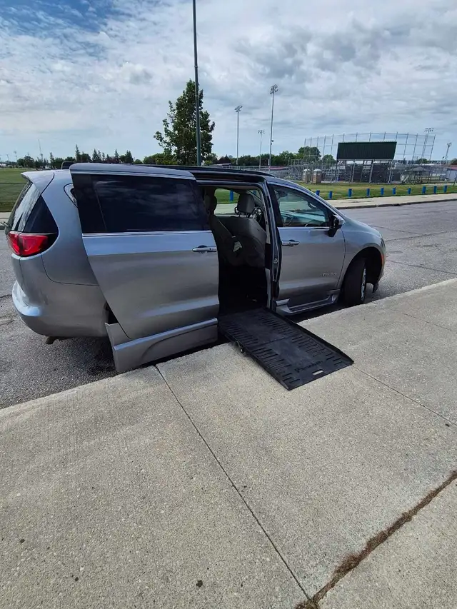 21  Side Entry Accessible Pacifica Wheelchair Van