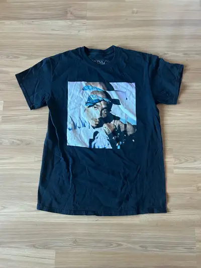 2Pac T-shirt (Medium)