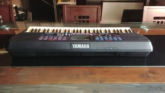 Synthetiseur/Clavier Yamaha PSR-220 in Pianos & Keyboards in Longueuil / South Shore - Image 9