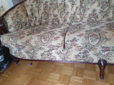 146 ads for vintage sofa in Furniture in Toronto (GTA) | Kijiji