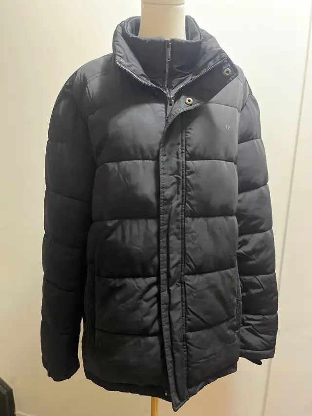 Calvin Klein Men's Black Puffer Jacket With Bib Detail sz L in Men's in Mississauga / Peel Region - Image 7