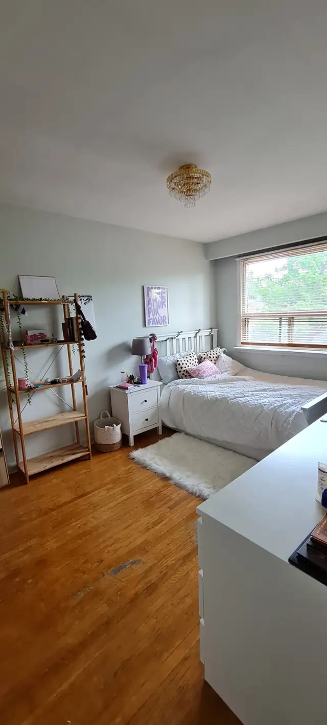 Apartment for rent available Oct.1st/2025.2k, month roof patio63848999990785122