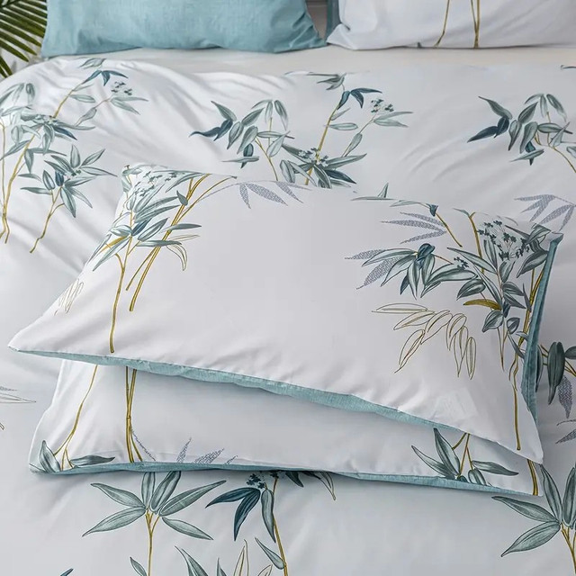 New 3 Piece Botanical Green Leaves Duvet Cover Set • Q $65 in Bedding in North Bay - Image 3