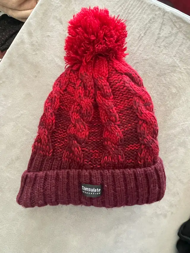 Thinsulate toque in Women's - Other in Calgary - Image 2