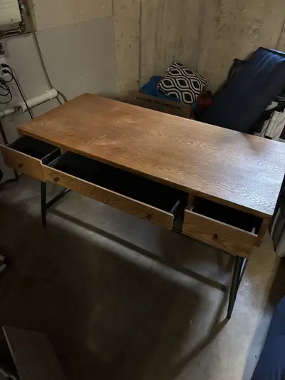 Desk from Structube, View more