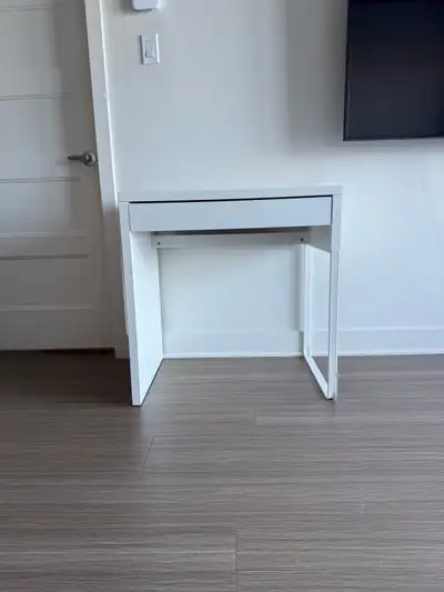 DESK / BUREAU, View more