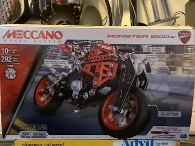 Jeu de construction meccano Moto à monter (292 pièces)