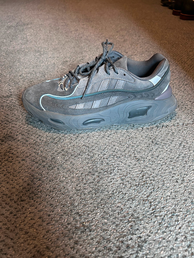 Adidas Ozweego Gray in Men's Shoes in Banff / Canmore - Image 3