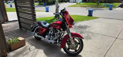 2012 Street Glide. 28550 kms. 103 ci ....Well maintained. New rear tire. Recent oil change. Stage on...