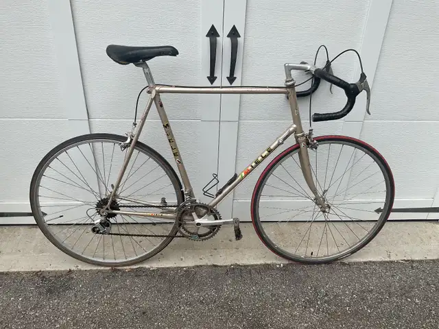 Road bike in Road in Ottawa - Image 2