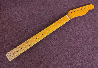 Manche de guitare.  Style Telecaster.  Érable.   Vernis  ambrée, View more
