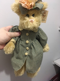 Bearington collection stuffed bear