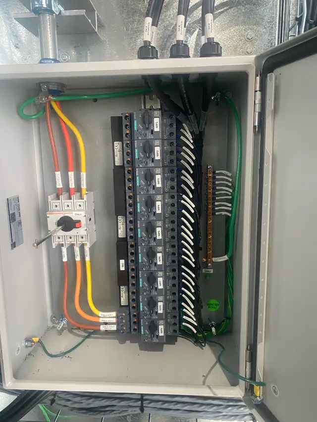 Affordable Electrician403495685896939521